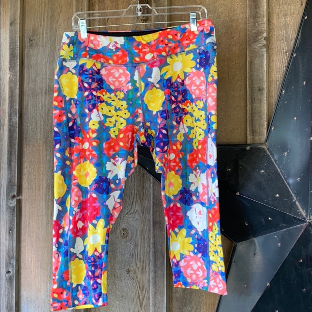 LulaRoe Capri's Size XL